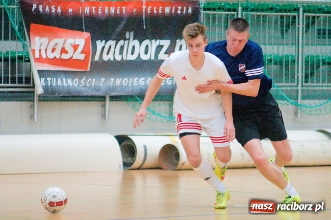 Zdjęcie w galerii na portalu naszraciborz.pl: Galaktyczni rozbili Dzikich Chłopców. Remis w meczu PRD Dream Team z Covebo wiadomości z regionu