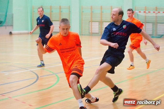 Zdjęcie w galerii na portalu naszraciborz.pl: Galaktyczni rozbili Dzikich Chłopców. Remis w meczu PRD Dream Team z Covebo wiadomości z regionu