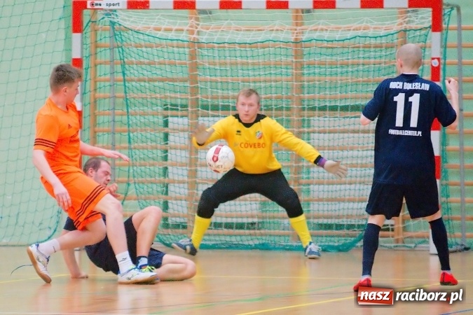 Zdjęcie w galerii na portalu naszraciborz.pl: Galaktyczni rozbili Dzikich Chłopców. Remis w meczu PRD Dream Team z Covebo wiadomości z regionu