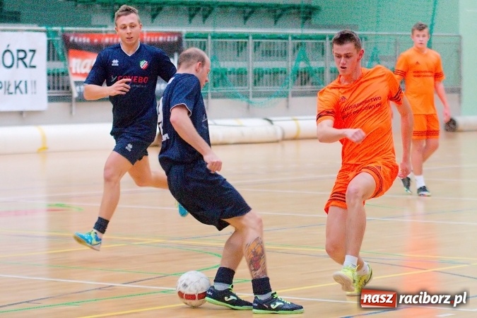 Zdjęcie w galerii na portalu naszraciborz.pl: Galaktyczni rozbili Dzikich Chłopców. Remis w meczu PRD Dream Team z Covebo wiadomości z regionu