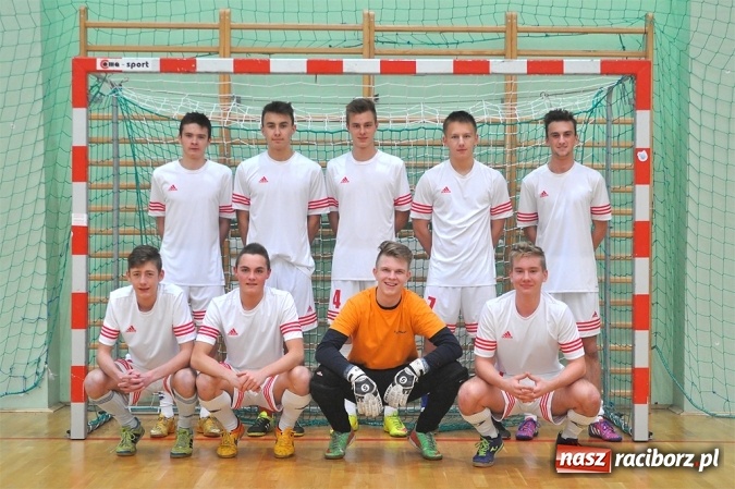 Zdjęcie w galerii na portalu naszraciborz.pl: Galaktyczni rozbili Dzikich Chłopców. Remis w meczu PRD Dream Team z Covebo wiadomości z regionu