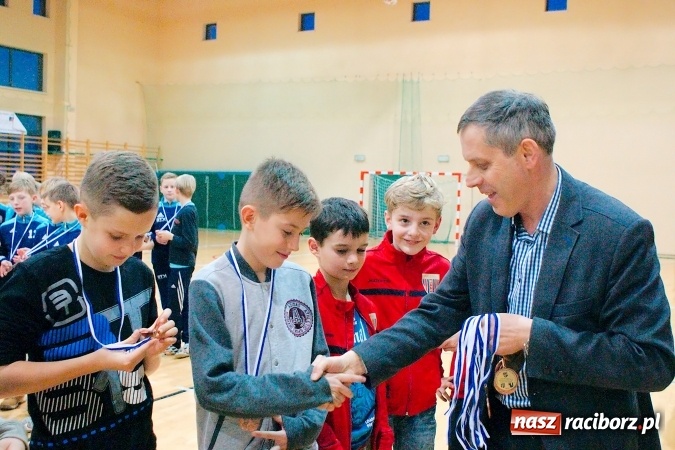 Zdjęcie w galerii na portalu naszraciborz.pl: Turniej w Rudniku za nami. Puchar pojechał do Opola. Raciborska Unia na podium wiadomości z regionu
