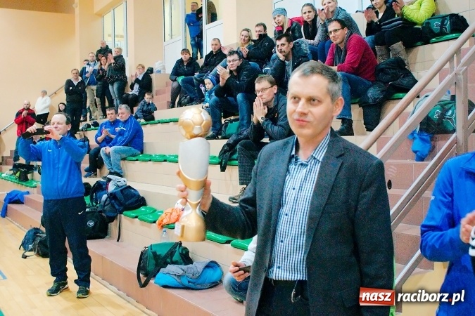 Zdjęcie w galerii na portalu naszraciborz.pl: Turniej w Rudniku za nami. Puchar pojechał do Opola. Raciborska Unia na podium wiadomości z regionu
