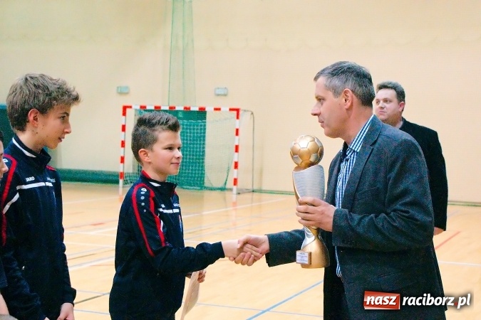 Zdjęcie w galerii na portalu naszraciborz.pl: Turniej w Rudniku za nami. Puchar pojechał do Opola. Raciborska Unia na podium wiadomości z regionu