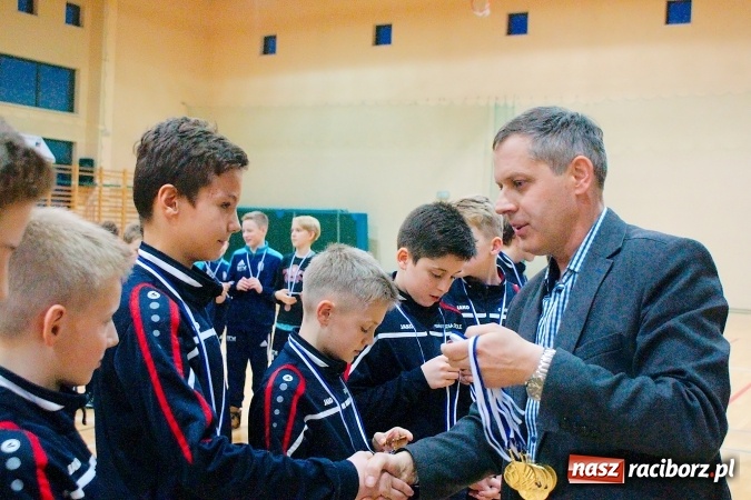 Zdjęcie w galerii na portalu naszraciborz.pl: Turniej w Rudniku za nami. Puchar pojechał do Opola. Raciborska Unia na podium wiadomości z regionu