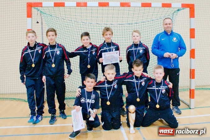 Zdjęcie w galerii na portalu naszraciborz.pl: Turniej w Rudniku za nami. Puchar pojechał do Opola. Raciborska Unia na podium wiadomości z regionu
