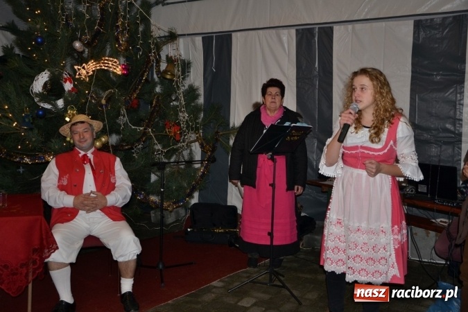 Zdjęcie w galerii na portalu naszraciborz.pl: Krzyżanowice: wesoło i rodzinnie na Weihnachtsfest wiadomości z regionu
