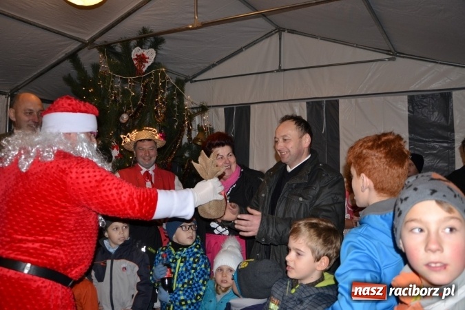 Zdjęcie w galerii na portalu naszraciborz.pl: Krzyżanowice: wesoło i rodzinnie na Weihnachtsfest wiadomości z regionu