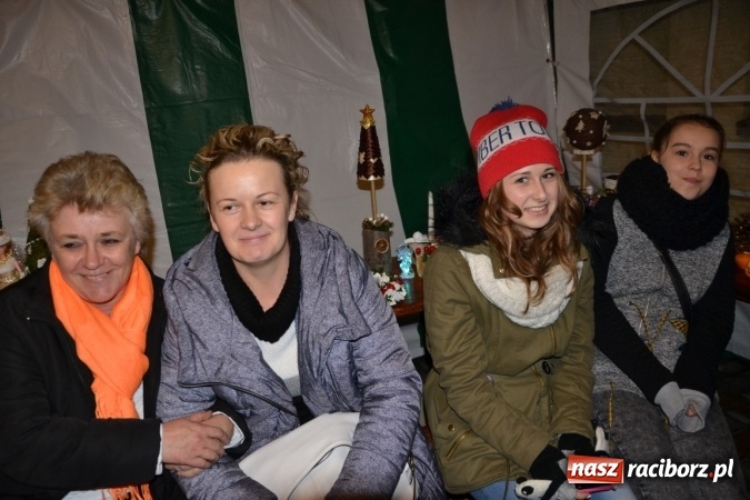 Zdjęcie w galerii na portalu naszraciborz.pl: Krzyżanowice: wesoło i rodzinnie na Weihnachtsfest wiadomości z regionu