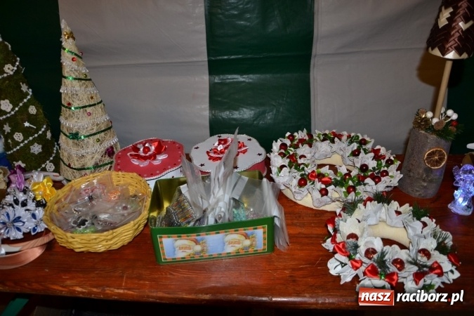 Zdjęcie w galerii na portalu naszraciborz.pl: Krzyżanowice: wesoło i rodzinnie na Weihnachtsfest wiadomości z regionu