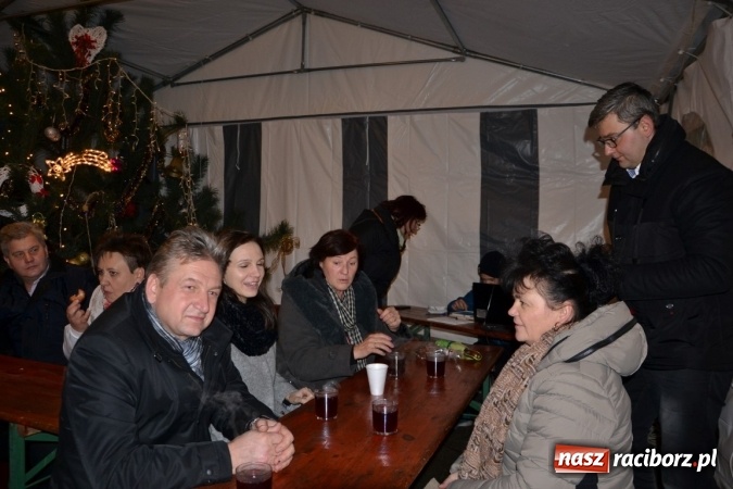 Zdjęcie w galerii na portalu naszraciborz.pl: Krzyżanowice: wesoło i rodzinnie na Weihnachtsfest wiadomości z regionu