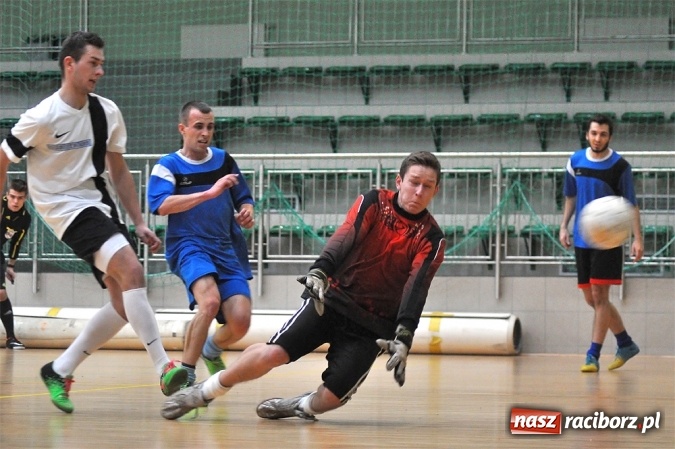 Zdjęcie w galerii na portalu naszraciborz.pl: Cukiernia, Mat-Bruk i Harpagany lepsze od rywali wiadomości z regionu