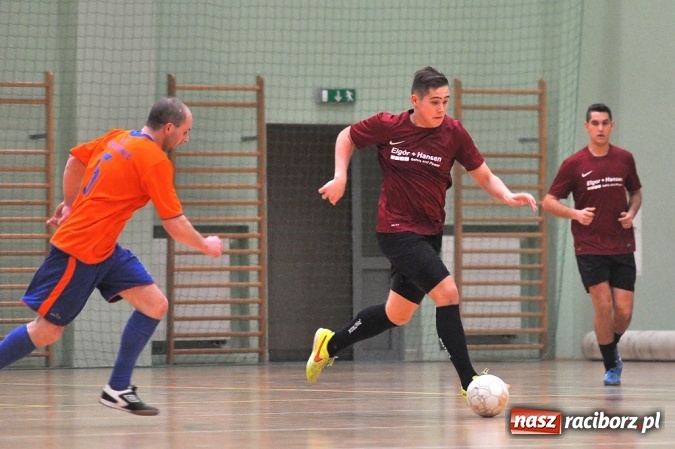 Zdjęcie w galerii na portalu naszraciborz.pl: Cukiernia, Mat-Bruk i Harpagany lepsze od rywali wiadomości z regionu