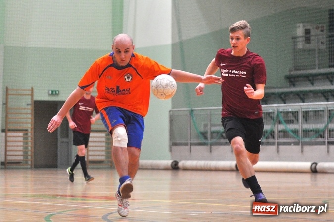 Zdjęcie w galerii na portalu naszraciborz.pl: Cukiernia, Mat-Bruk i Harpagany lepsze od rywali wiadomości z regionu