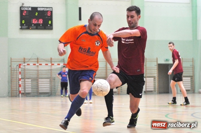 Zdjęcie w galerii na portalu naszraciborz.pl: Cukiernia, Mat-Bruk i Harpagany lepsze od rywali wiadomości z regionu