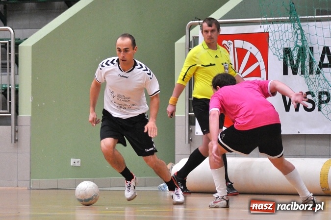 Zdjęcie w galerii na portalu naszraciborz.pl: Cukiernia, Mat-Bruk i Harpagany lepsze od rywali wiadomości z regionu