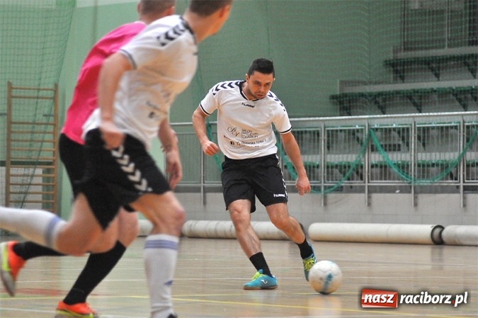 Zdjęcie w galerii na portalu naszraciborz.pl: Cukiernia, Mat-Bruk i Harpagany lepsze od rywali wiadomości z regionu