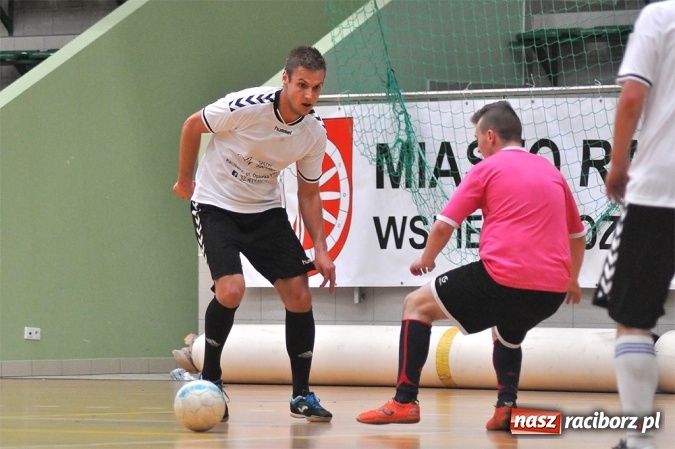 Zdjęcie w galerii na portalu naszraciborz.pl: Cukiernia, Mat-Bruk i Harpagany lepsze od rywali wiadomości z regionu