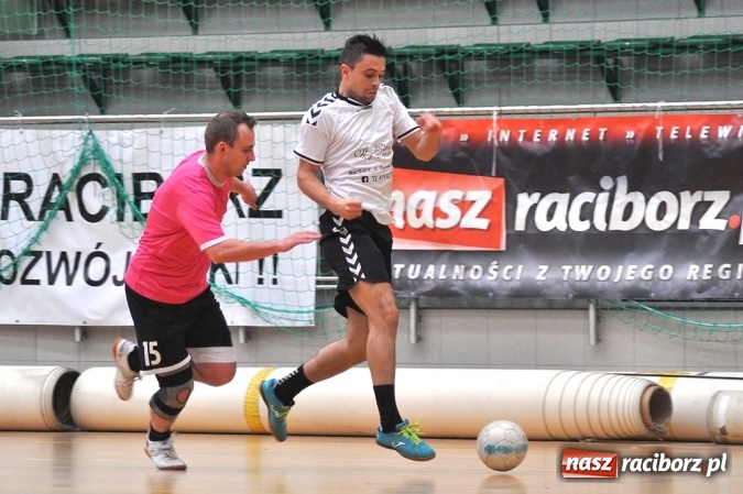 Zdjęcie w galerii na portalu naszraciborz.pl: Cukiernia, Mat-Bruk i Harpagany lepsze od rywali wiadomości z regionu