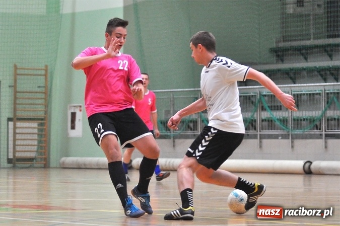 Zdjęcie w galerii na portalu naszraciborz.pl: Cukiernia, Mat-Bruk i Harpagany lepsze od rywali wiadomości z regionu