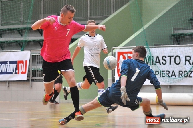 Zdjęcie w galerii na portalu naszraciborz.pl: Cukiernia, Mat-Bruk i Harpagany lepsze od rywali wiadomości z regionu