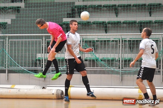 Zdjęcie w galerii na portalu naszraciborz.pl: Cukiernia, Mat-Bruk i Harpagany lepsze od rywali wiadomości z regionu