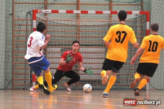 Zdjęcie w galerii na portalu naszraciborz.pl: Cukiernia, Mat-Bruk i Harpagany lepsze od rywali wiadomości z regionu