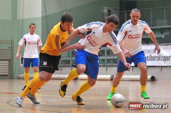 Zdjęcie w galerii na portalu naszraciborz.pl: Cukiernia, Mat-Bruk i Harpagany lepsze od rywali wiadomości z regionu