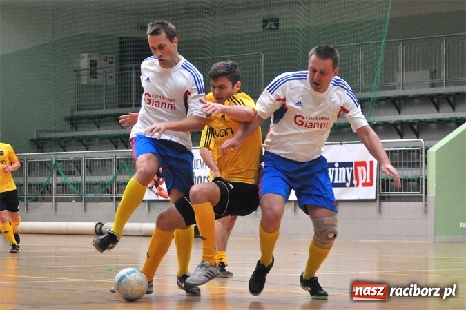 Zdjęcie w galerii na portalu naszraciborz.pl: Cukiernia, Mat-Bruk i Harpagany lepsze od rywali wiadomości z regionu