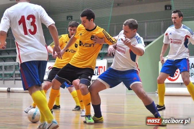 Zdjęcie w galerii na portalu naszraciborz.pl: Cukiernia, Mat-Bruk i Harpagany lepsze od rywali wiadomości z regionu