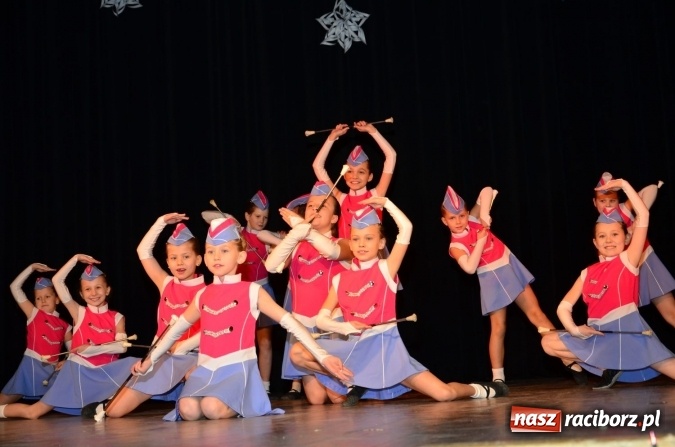 Zdjęcie w galerii na portalu naszraciborz.pl: Kochają to, co robią! Tancerze z Zawady Ks. zaprosili na koncert świąteczny  wiadomości z regionu