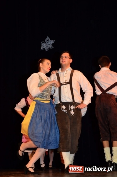 Zdjęcie w galerii na portalu naszraciborz.pl: Kochają to, co robią! Tancerze z Zawady Ks. zaprosili na koncert świąteczny  wiadomości z regionu