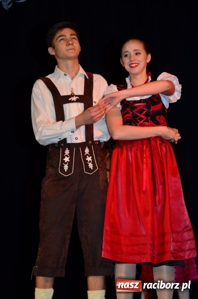 Zdjęcie w galerii na portalu naszraciborz.pl: Kochają to, co robią! Tancerze z Zawady Ks. zaprosili na koncert świąteczny  wiadomości z regionu