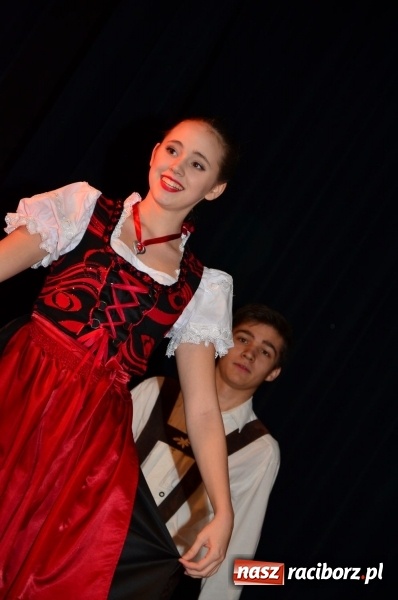 Zdjęcie w galerii na portalu naszraciborz.pl: Kochają to, co robią! Tancerze z Zawady Ks. zaprosili na koncert świąteczny  wiadomości z regionu