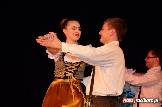 Zdjęcie w galerii na portalu naszraciborz.pl: Kochają to, co robią! Tancerze z Zawady Ks. zaprosili na koncert świąteczny  wiadomości z regionu