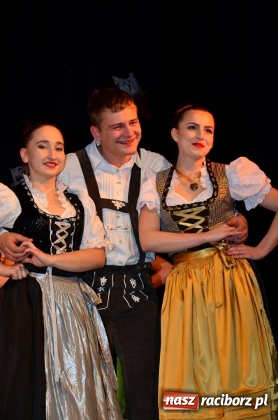 Zdjęcie w galerii na portalu naszraciborz.pl: Kochają to, co robią! Tancerze z Zawady Ks. zaprosili na koncert świąteczny  wiadomości z regionu