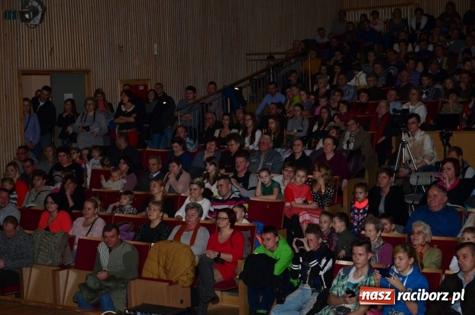 Zdjęcie w galerii na portalu naszraciborz.pl: Kochają to, co robią! Tancerze z Zawady Ks. zaprosili na koncert świąteczny  wiadomości z regionu