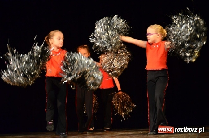 Zdjęcie w galerii na portalu naszraciborz.pl: Kochają to, co robią! Tancerze z Zawady Ks. zaprosili na koncert świąteczny  wiadomości z regionu