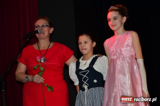 Zdjęcie w galerii na portalu naszraciborz.pl: Kochają to, co robią! Tancerze z Zawady Ks. zaprosili na koncert świąteczny  wiadomości z regionu