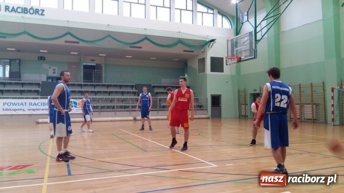Zdjęcie w galerii na portalu naszraciborz.pl: Koszykarze rozegrali drugą kolejkę BBL wiadomości z regionu