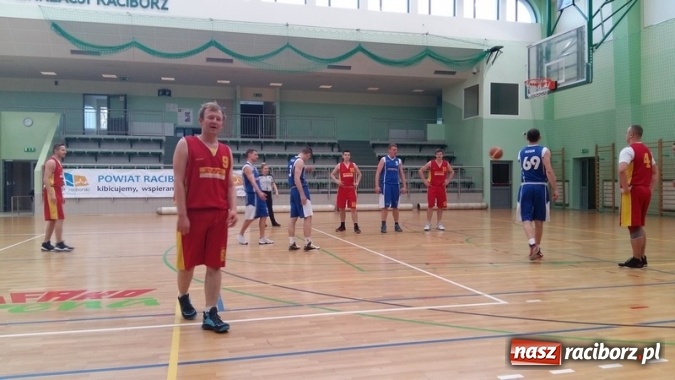 Zdjęcie w galerii na portalu naszraciborz.pl: Koszykarze rozegrali drugą kolejkę BBL wiadomości z regionu