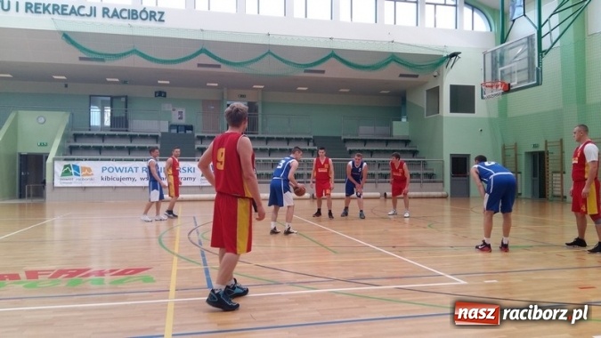 Zdjęcie w galerii na portalu naszraciborz.pl: Koszykarze rozegrali drugą kolejkę BBL wiadomości z regionu