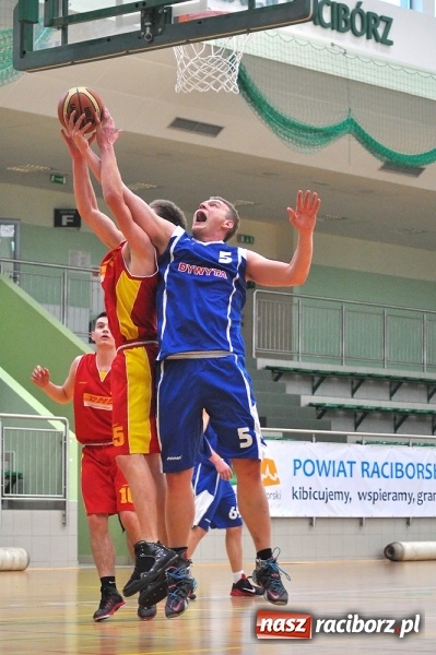 Zdjęcie w galerii na portalu naszraciborz.pl: Koszykarze rozegrali drugą kolejkę BBL wiadomości z regionu