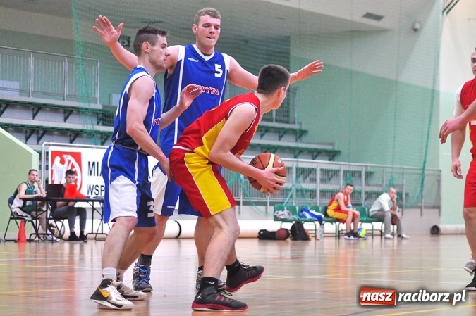 Zdjęcie w galerii na portalu naszraciborz.pl: Koszykarze rozegrali drugą kolejkę BBL wiadomości z regionu