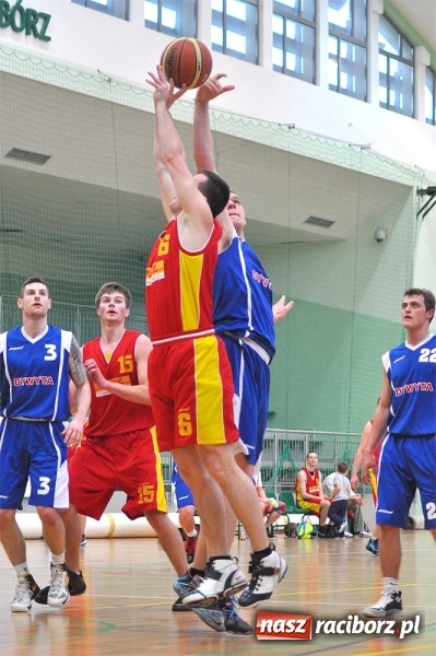 Zdjęcie w galerii na portalu naszraciborz.pl: Koszykarze rozegrali drugą kolejkę BBL wiadomości z regionu