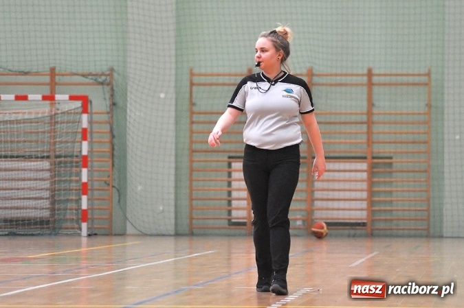 Zdjęcie w galerii na portalu naszraciborz.pl: Koszykarze rozegrali drugą kolejkę BBL wiadomości z regionu