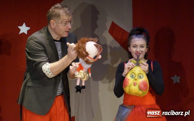 Zdjęcie w galerii na portalu naszraciborz.pl: Warto być dobrym. Spektakl z lalkami i maskami na deskach RCK wiadomości z regionu