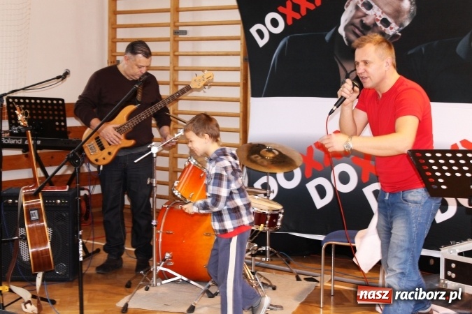Zdjęcie w galerii na portalu naszraciborz.pl: Żywa lekcja muzyki w ZSP nr 3 Racibórz wiadomości z regionu