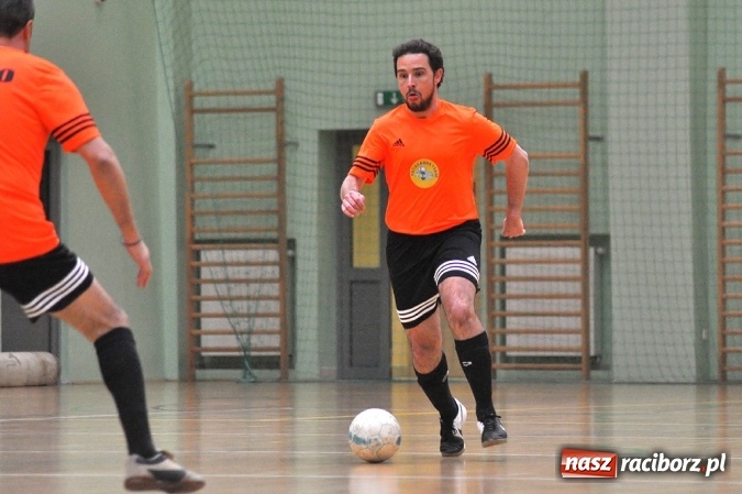 Zdjęcie w galerii na portalu naszraciborz.pl: Emocje do ostatnich sekund. Feniks nie dał się Płomieniowi wiadomości z regionu