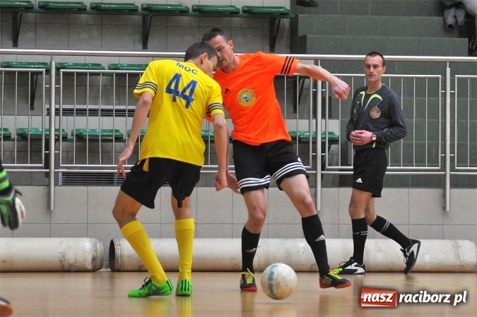 Zdjęcie w galerii na portalu naszraciborz.pl: Emocje do ostatnich sekund. Feniks nie dał się Płomieniowi wiadomości z regionu